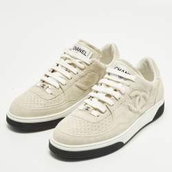 Pre Owned حذاء رياضي شانيل منخفظ من أعلى CC جلد شامواه ونايلون متعدد الألوان مقاس 38.5