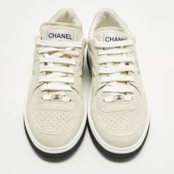 Pre Owned حذاء رياضي شانيل منخفظ من أعلى CC جلد شامواه ونايلون متعدد الألوان مقاس 38.5