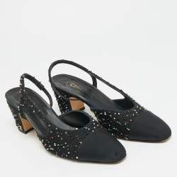 مملوكة مسبقًا Chanel Embellished Size 39.5 Black Fabric and Grosgrain Cap Toe Slingback Pumps