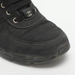 Pre Owned Chanel CC Size 38 Black/White Leather and Neoprene Low Top Sneakers