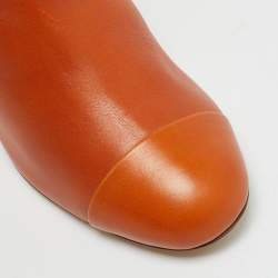 Pre Owned حذاء بوت مطر شانيل CC مزخرف كاميليا قطيفة عنابي مقاس 40