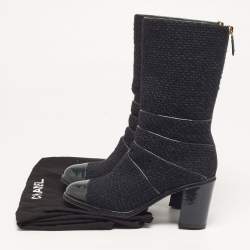 Pre Owned Chanel Size 37 Navy Blue Patent Leather and Tweed Ankle Length Boots