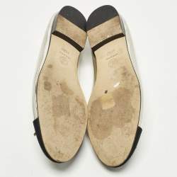 Pre Owned حذاء باليه شانيل فلات CC كانفس فضي/أسود مقاس 40.5 جلد بفراشة