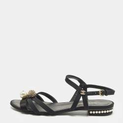 Pre Owned صندل مفتوح الكعب بالكريستال مزين ساتان أسود مقاس 39.5 شانييل