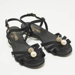 Pre Owned صندل مفتوح الكعب بالكريستال مزين ساتان أسود مقاس 39.5 شانييل