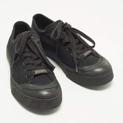 Pre Owned حذاء رياضي شانيل كنفس أسود بعنق منخفض مقاس 37