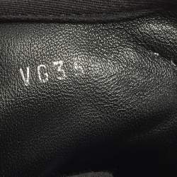 Pre Owned حذاء رياضي شانيل كنفس أسود بعنق منخفض مقاس 37