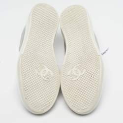 مملوكة مسبقًا حذاء رياضي شانيل سي سي جلد أبيض/أسود بعنق منخفض ويكيندر مقاس 41