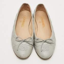 مملوكة مسبقًا Chanel Bow Size 38 Grey Leather Ballet Flats
