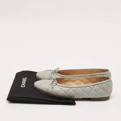 مملوكة مسبقًا Chanel Bow Size 38 Grey Leather Ballet Flats