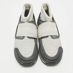 Pre Owned حذاء رياضي شانيل قماش ستريتش رصاصي سليب أون مقاس 38.5