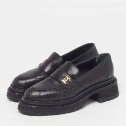 Pre Owned حذاء لوفرز شانيل جلد مبطن أسود مزين سي سي مقاس 38.5