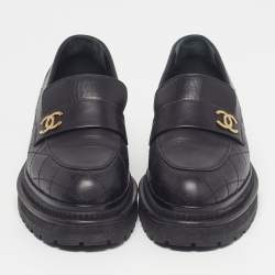 Pre Owned حذاء لوفرز شانيل جلد مبطن أسود مزين سي سي مقاس 38.5