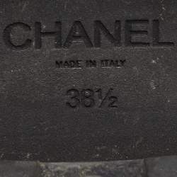 Pre Owned حذاء لوفرز شانيل جلد مبطن أسود مزين سي سي مقاس 38.5