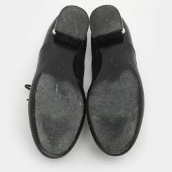 Pre Owned Chanel CC Pearl Size 39 Black Leather Oxfords
