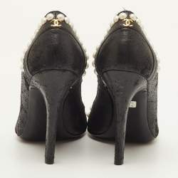 Pre Owned حذاء كعب عالي شانيل سي سي مزين بلآلئ مقاس 37 شمواه وجلد أسود