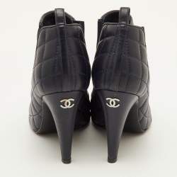 Pre Owned Chanel CC Size 35.5 Navy Blue/Black Quilted Leather Ankle Length Boots