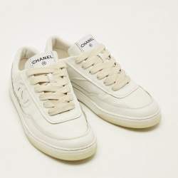 Pre Owned حذاء رياضي شانيل CC جلد أبيض مقاس 40 أربطة