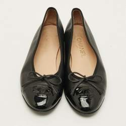 Pre Owned حذاء باليه فلات شانيل جلد براءة اختراع مبطن أسود مقدمة قوس مقاس 41.5