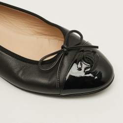 Pre Owned حذاء باليه فلات شانيل جلد براءة اختراع مبطن أسود مقدمة قوس مقاس 41.5