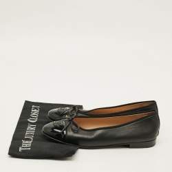 Pre Owned حذاء باليه فلات شانيل جلد براءة اختراع مبطن أسود مقدمة قوس مقاس 41.5