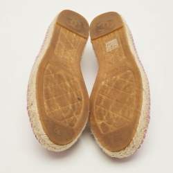 مملوكة مسبقًا حذاء فلات  شانيل إسبادريل سويدي بنفسجي  غطاء مقدمة بشعار سي سي مقاس 38 