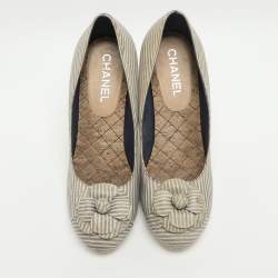 Pre Owned Chanel Camelia Size 39 Beige Stripe Leather Wedge Pumps