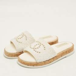 Pre Owned Chanel Size 40 White Tweed  Interlocking CC logo Flat Slides 