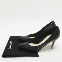مملوكة مسبقًا Chanel CC Size 38 Black Leather Cap Toe Pumps