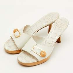 Pre Owned Chanel Size 37.5 White Leather Wooden Platform Slide Sandals