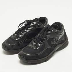 Pre Owned حذاء رياضي شانيل سي سي جلد زهري/ذهبي، وشامواه وتويد بعنق منخفض مقاس 39