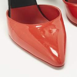 مملوكة مسبقًا حذاء بوت شانيل مخملَي كحلي/أسود مع مقدمة من حرير زري مقاس 37.5