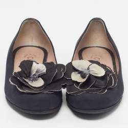 مملوكة مسبقًا حذاء باليرينا مسطح شانيل نسيج أسود سي سي كاميليا مقاس 36.5