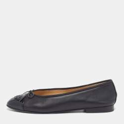 مملوكة مسبقًا Chanel CC Size 38 Black Leather and Patent  Bow Cap Toe Ballet Flats