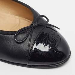 مملوكة مسبقًا Chanel CC Size 38 Black Leather and Patent  Bow Cap Toe Ballet Flats