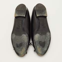 مملوكة مسبقًا حذاء باليرينا فلات شانيل سي سي جلد أسود مع فيونكة مقدمة مقاس 35