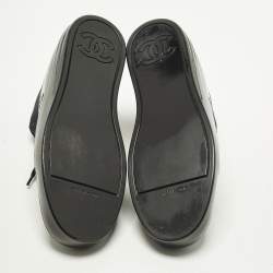 Pre Owned Chanel Size 41 Black Rubber And Leather CC Mid Top Lace up Sneakers 