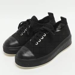 مملوكة مسبقًا حذاء رياضي شانيل سي سي جلد وكانفاس أسود مقدمة غطاء مقاس 35.5