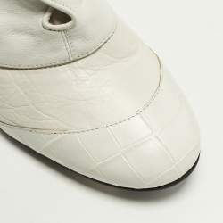 Pre Owned Chanel Size 39 Grey/Cream Crocodile Leather and Leather Knee Length Boots