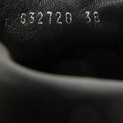 Pre Owned Chanel CC Size 38 Black/White Leather and  Rubber Low Top Sneakers