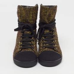 مملوكة مسبقًا Chanel CC Size 39 Multicolor Canvas and Tweed High Top Sneakers