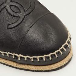 مملوكة مسبقًا Chanel CC Size 41 Black Leather Ankle Strap Espadrille Flats