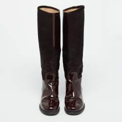 Pre Owned حذاء بوت شانيل موتو جلد أسود مزين سي سي وسحاب مقاس 39.5