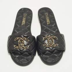 Pre Owned Chanel CC Size 37.5 Black Quilted Leather Chain Detail Flat Slide