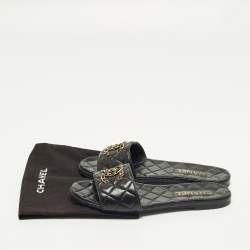 Pre Owned Chanel CC Size 37.5 Black Quilted Leather Chain Detail Flat Slide