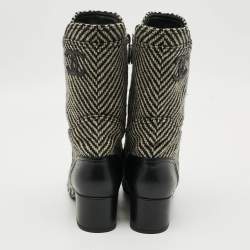 Pre Owned Chanel CC Size 39 Grey/Black Tweed and Leather Mid Calf Boots
