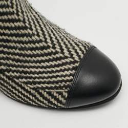 Pre Owned Chanel CC Size 39 Grey/Black Tweed and Leather Mid Calf Boots