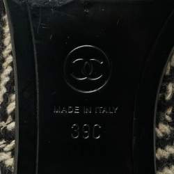 Pre Owned Chanel CC Size 39 Grey/Black Tweed and Leather Mid Calf Boots