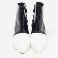 Pre Owned حذاء بوت شانيل جلد براء باللون الأسود والأبيض سي سي بطول الكاحل مقاس 38