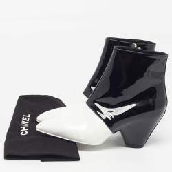 Pre Owned حذاء بوت شانيل جلد براء باللون الأسود والأبيض سي سي بطول الكاحل مقاس 38